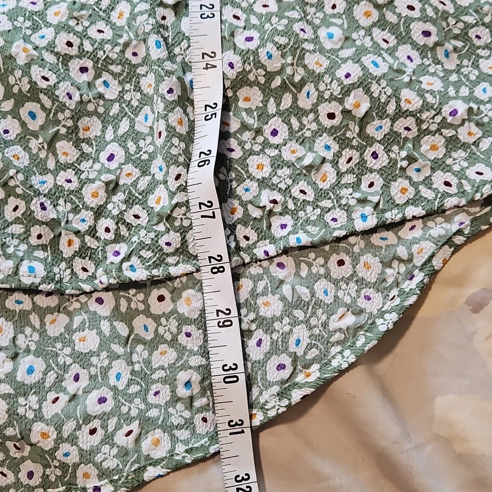 Floral Green button up Shirt - Picture 5 of 5